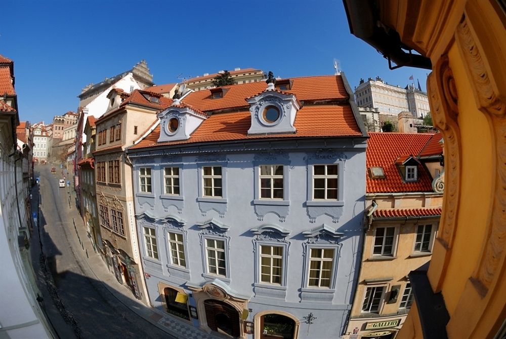 U Zlate Podkovy - At The Golden Horseshoe Prague Ngoại thất bức ảnh