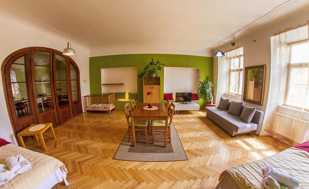 U Zlate Podkovy - At The Golden Horseshoe Prague Ngoại thất bức ảnh